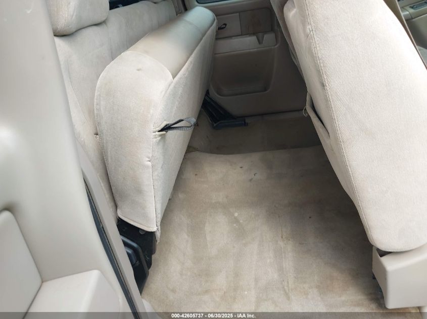 2005 Chevrolet Silverado 1500 Z71 VIN: 1GCEK19B55E255215 Lot: 42605737