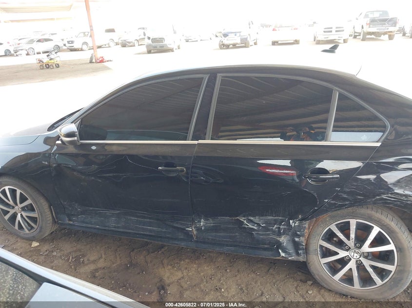 2017 VOLKSWAGEN JETTA 1.4T SE - 3VWDB7AJ6HM306864