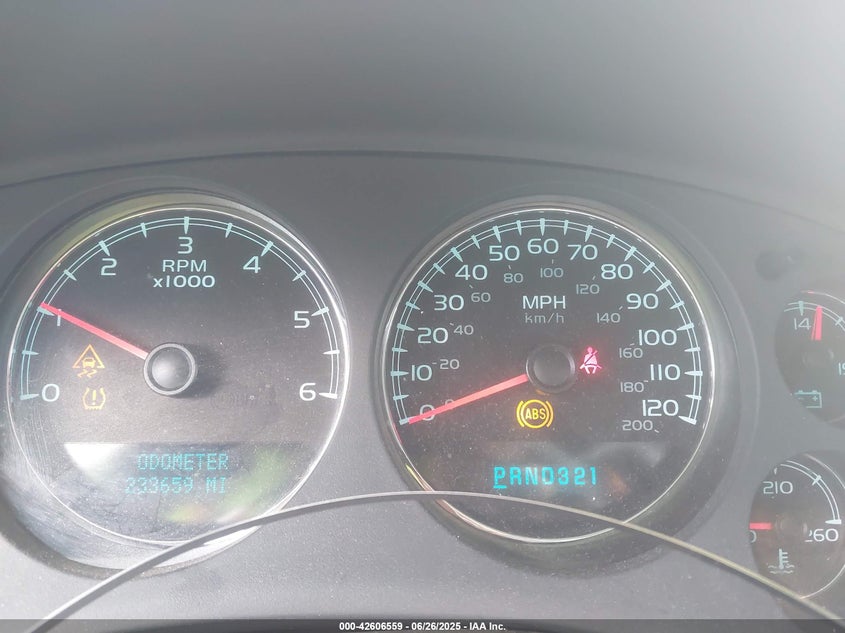 2008 CHEVROLET TAHOE VIN: 1GNFC13088R271468