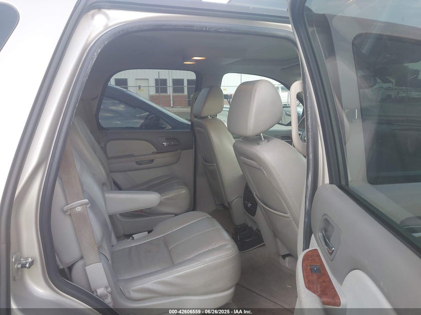 2008 CHEVROLET TAHOE VIN: 1GNFC13088R271468