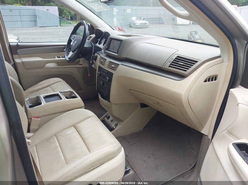 2009 VOLKSWAGEN ROUTAN VIN: 2V8HW64X89R598857