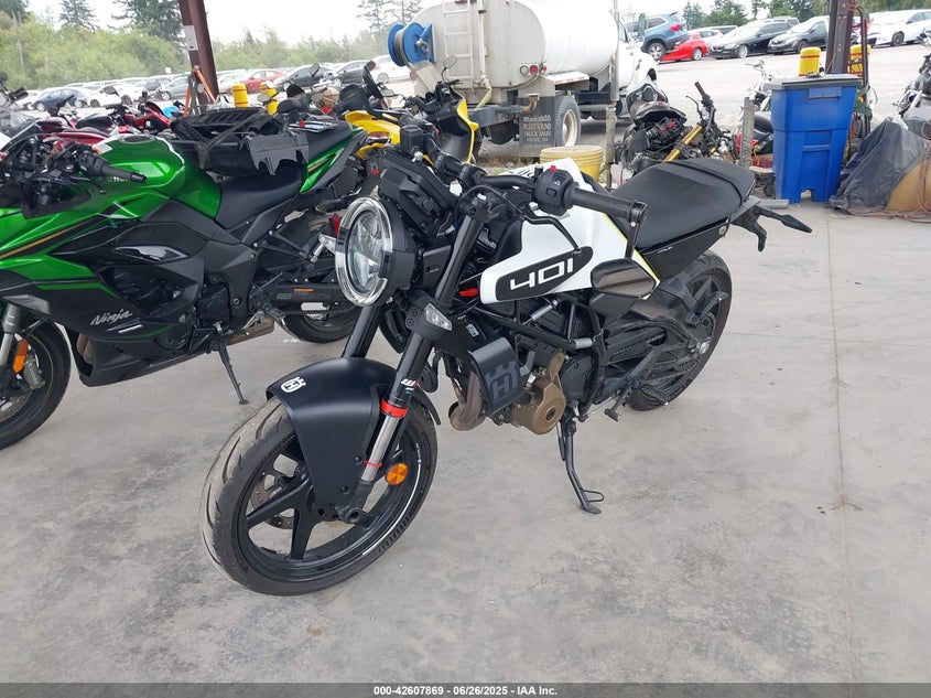 VIN MD2JUJ407RN210632 2024 HUSQVARNA VITPILEN 401/SVARTPILEN 401