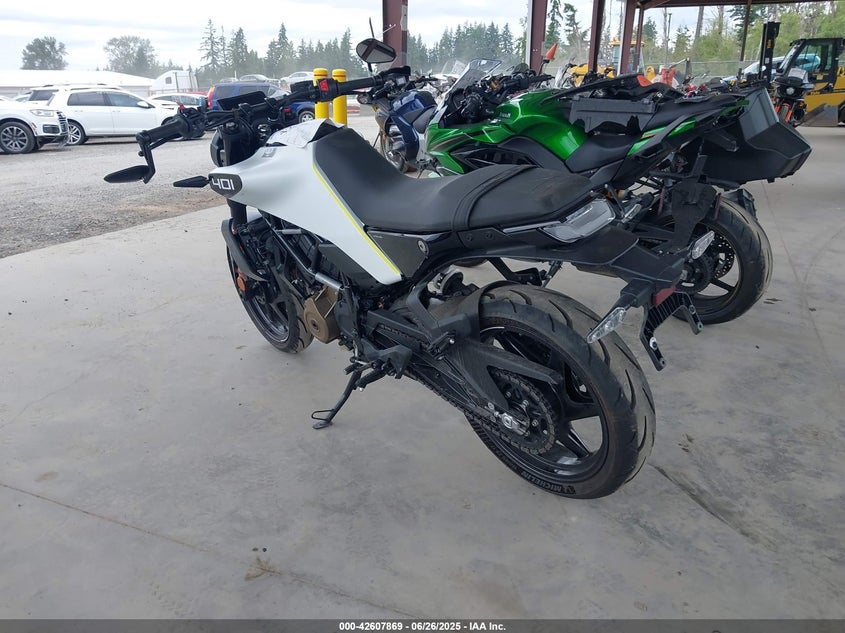 VIN MD2JUJ407RN210632 2024 HUSQVARNA VITPILEN 401/SVARTPILEN 401