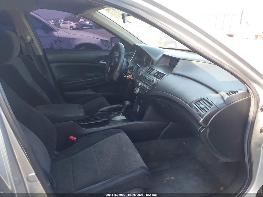 2008 HONDA ACCORD VIN: 1HGCP26488A001094