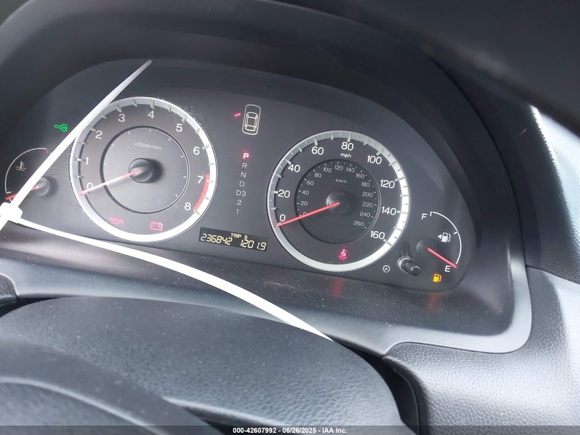 2008 HONDA ACCORD VIN: 1HGCP26488A001094
