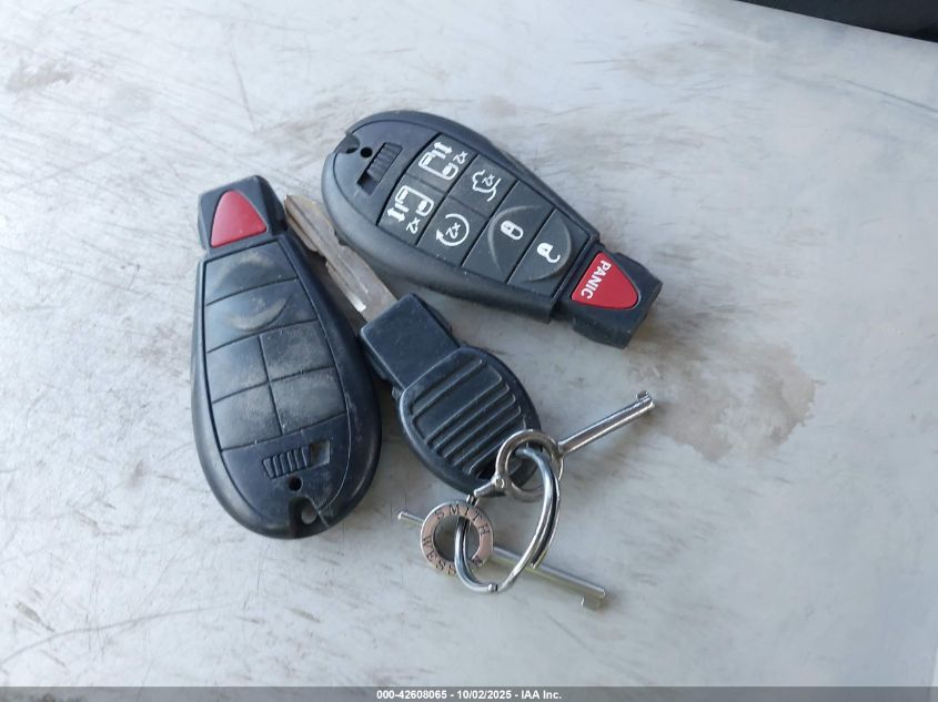 2011 Chrysler Town & Country Touring VIN: 2A4RR5DG7BR617979 Lot: 42608065