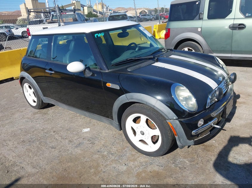 WMWRC33402TC32985 2002 Mini Cooper auction photo 1