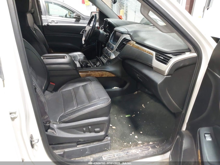 2015 GMC YUKON XL 1500 DENALI - 1GKS2JKJ6FR288579