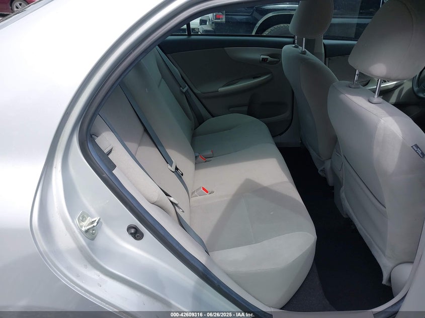 2013 TOYOTA COROLLA LE/LE SPECIAL EDITION - 2T1BU4EE6DC122947