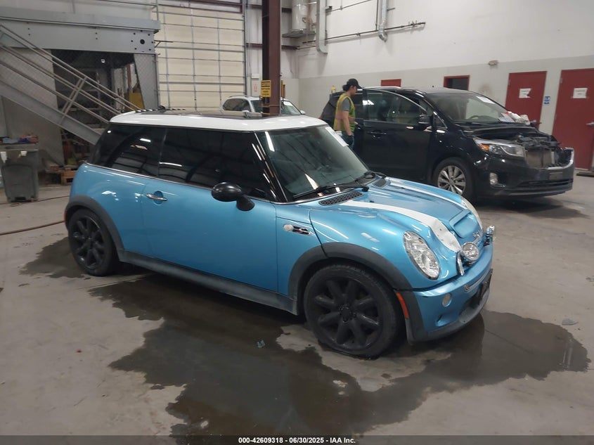 WMWRE334X3TD69184 2003 Mini Cooper S auction photo 1