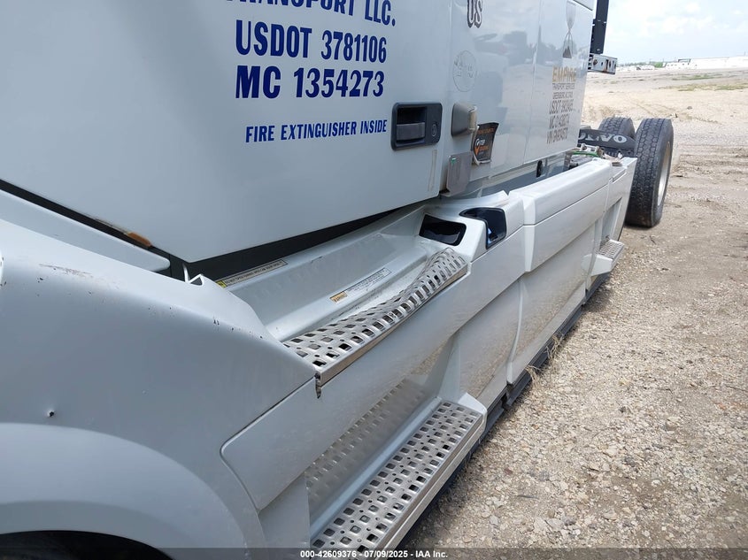 2016 Volvo Vn VIN: 4V4NC9EH6GN934570 Lot: 42609376