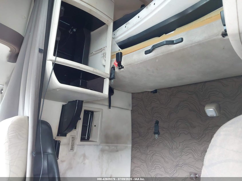 2016 Volvo Vn VIN: 4V4NC9EH6GN934570 Lot: 42609376