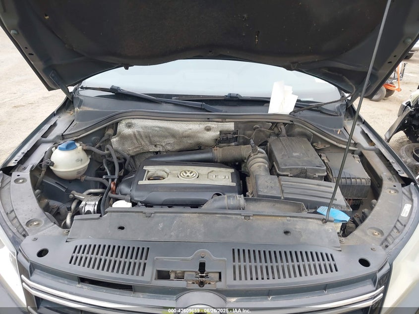 2013 VOLKSWAGEN TIGUAN VIN: WVGBV7AX6DW514674