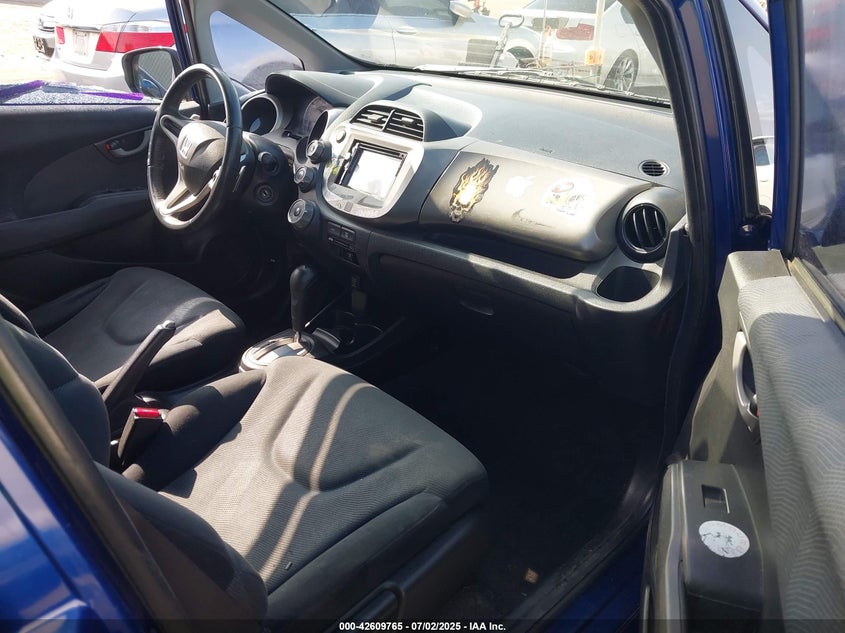 2009 HONDA FIT VIN: JHMGE884X9S044772