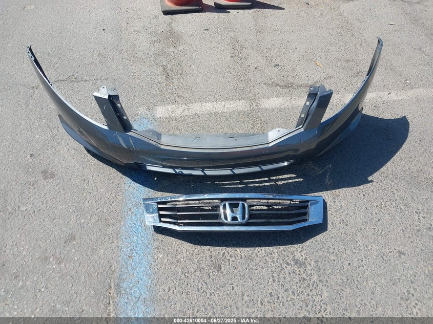 2008 HONDA ACCORD VIN: 1HGCP36838A009113