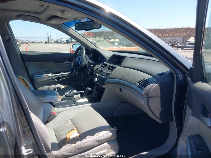 2008 HONDA ACCORD VIN: 1HGCP36838A009113