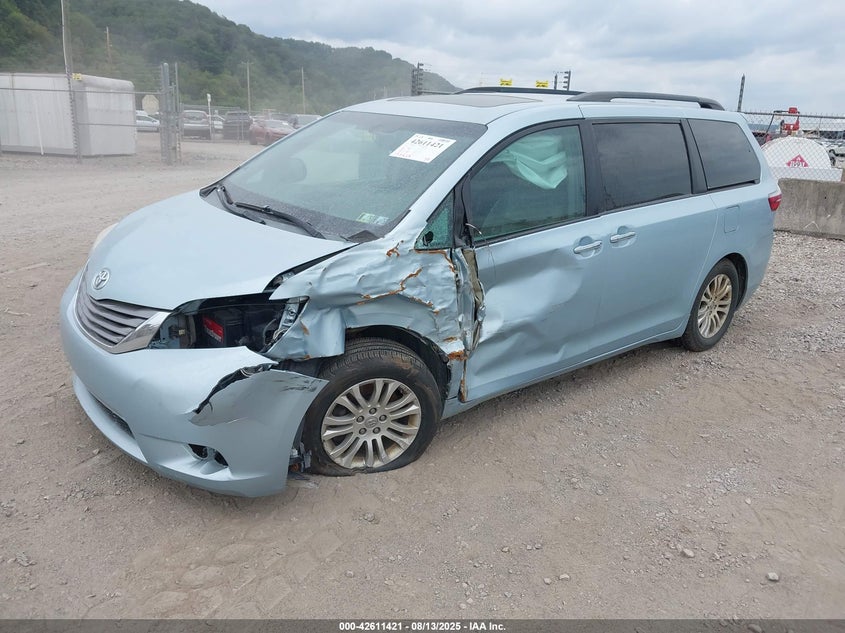 Vin: 5tdyk3dc7gs692977, lot: 43104443, toyota sienna xle 8 passenger 20162