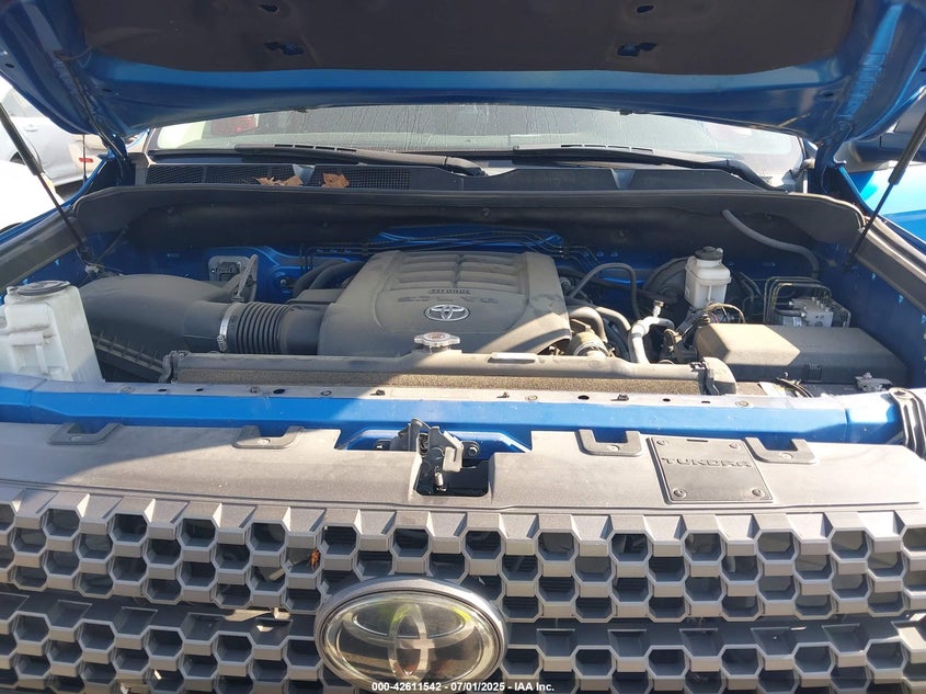 2018 TOYOTA TUNDRA SR5 5.7L V8 - 5TFRY5F10JX242552