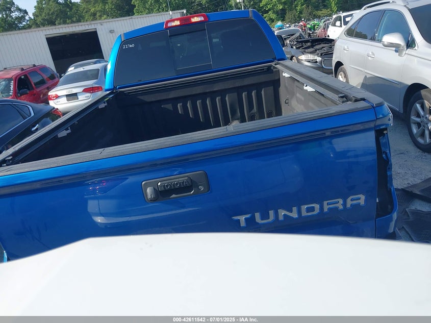 2018 TOYOTA TUNDRA SR5 5.7L V8 - 5TFRY5F10JX242552