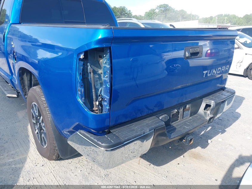 2018 TOYOTA TUNDRA SR5 5.7L V8 - 5TFRY5F10JX242552