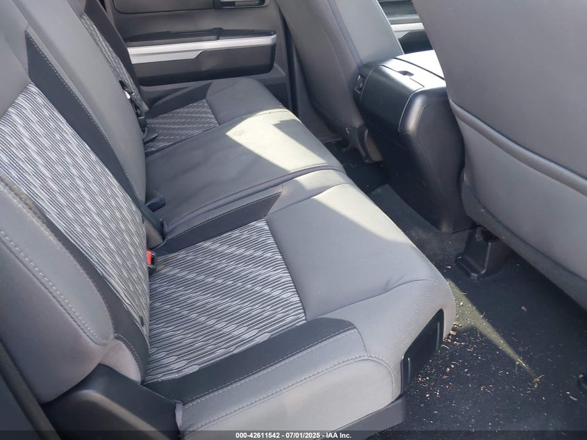 2018 TOYOTA TUNDRA SR5 5.7L V8 - 5TFRY5F10JX242552
