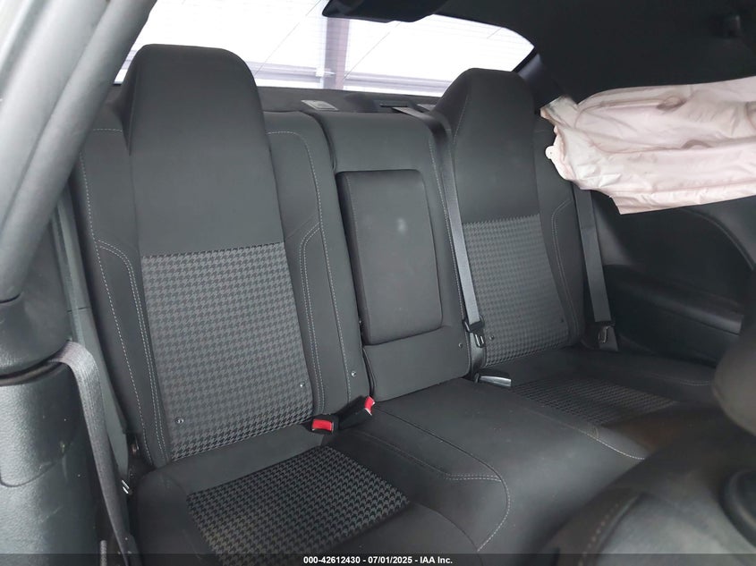 2016 DODGE CHALLENGER SXT - 2C3CDZAG0GH256179