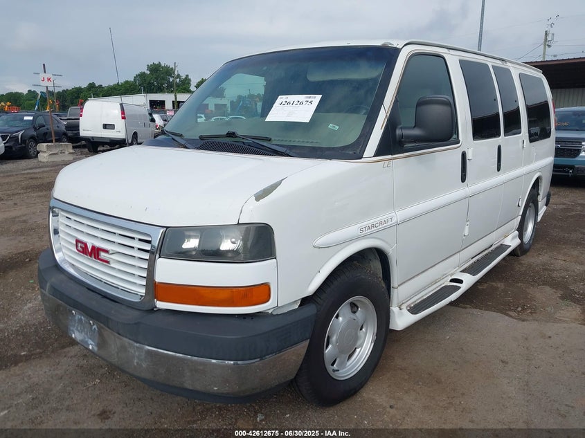 2003 GMC Savana Cutaway Standard/Standard W/C7L/C7N