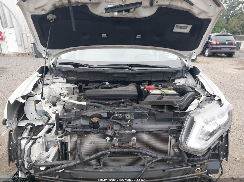 2018 NISSAN ROGUE VIN: JN8AT2MV9JW350601