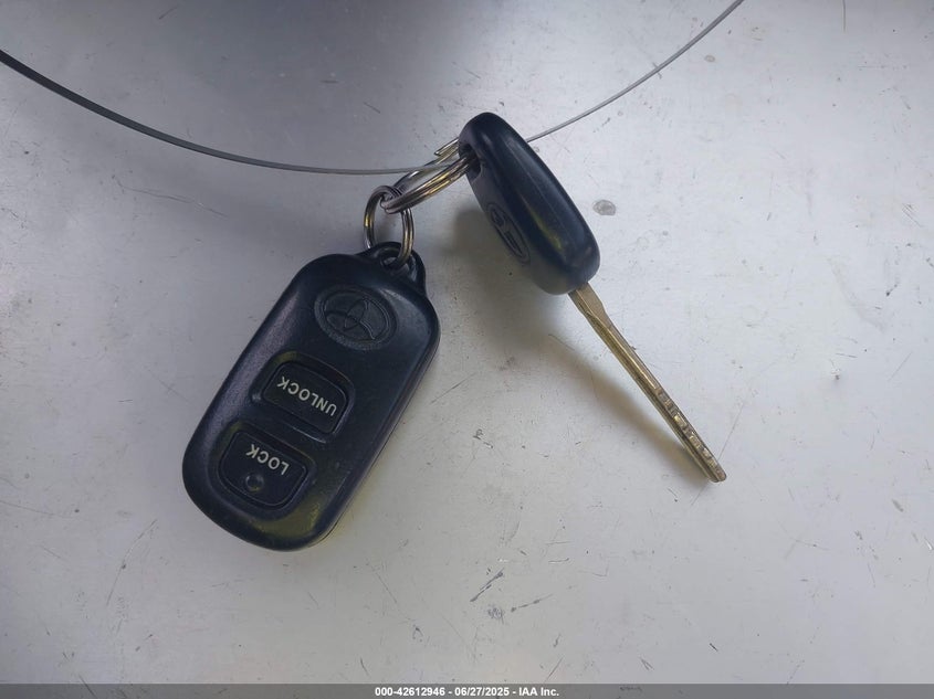 2006 Toyota Corolla Le VIN: 1NXBR32E06Z600670 Lot: 42612946