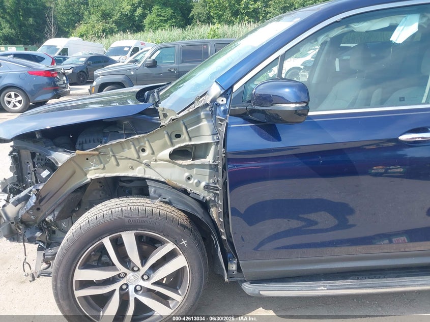 2017 HONDA PILOT TOURING - 5FNYF6H92HB037071