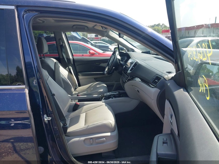 2017 HONDA PILOT TOURING - 5FNYF6H92HB037071