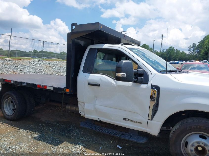 2023 Ford F-350 Chassis - 1FDRF3GT5PEC59129