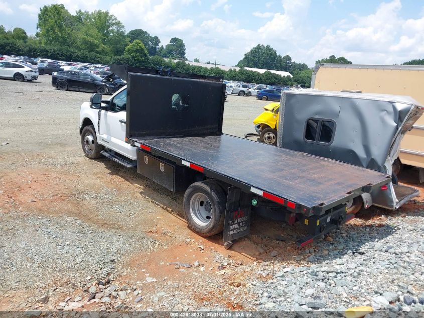 2023 Ford F-350 Chassis - 1FDRF3GT5PEC59129