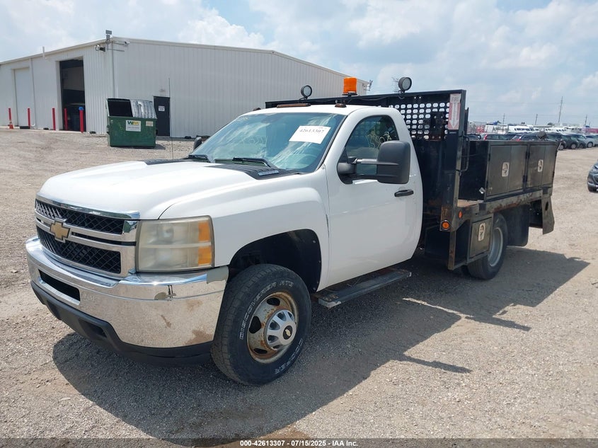 2011 Chevrolet Silverado, Rear, IAAI, VIN 1GB3CZCG5BF118213 — photo 2