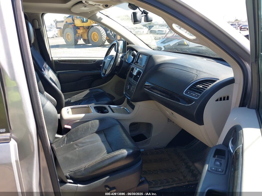 2C4RC1GG0DR681604 2013 CHRYSLER TOWN & COUNTRY photo no. 5