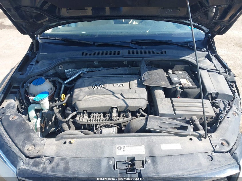 2015 VOLKSWAGEN JETTA 1.8T SE - 3VWD17AJ6FM236606