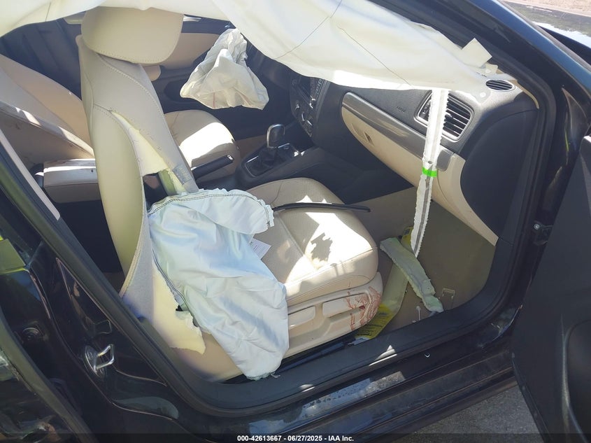 2015 VOLKSWAGEN JETTA 1.8T SE - 3VWD17AJ6FM236606