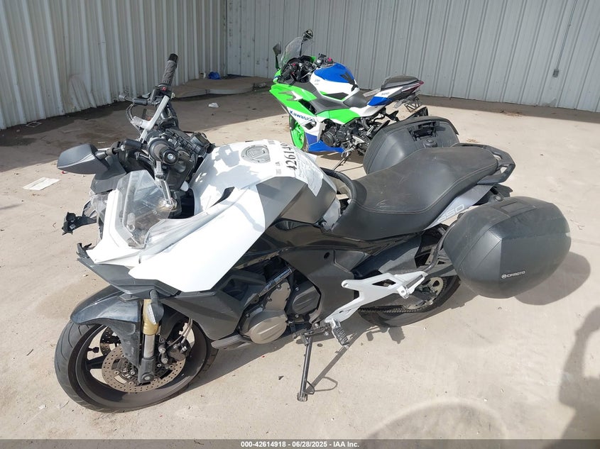 VIN LCEPEVLD1N6001674 2022 CF MOTO 650 ADVENTURA