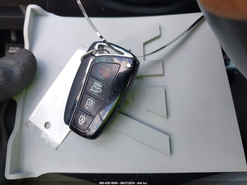 2016 Hyundai Santa Fe Limited VIN: KM8SRDHF8GU139449 Lot: 42614949