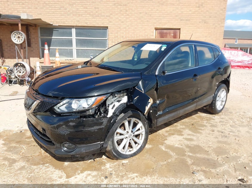 JN1BJ1CRXJW266505 2018 NISSAN ROGUE photo no. 2