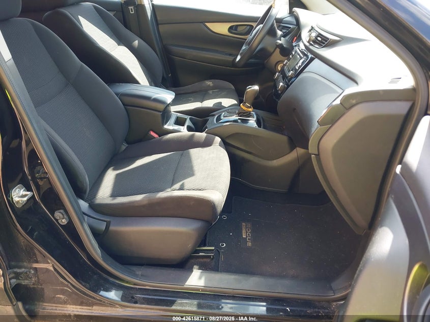 JN1BJ1CRXJW266505 2018 NISSAN ROGUE photo no. 5