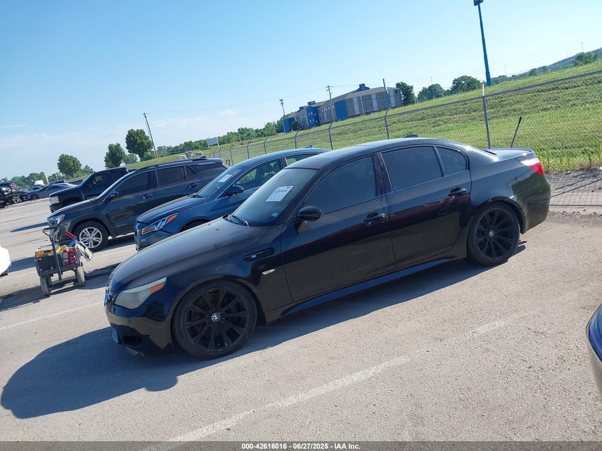 2007 BMW M5 VIN: WBSNB93587CX06825