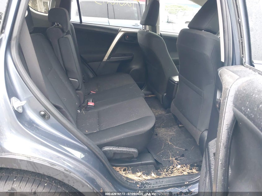 2014 TOYOTA RAV4 LE - JTMBFREV5ED081979
