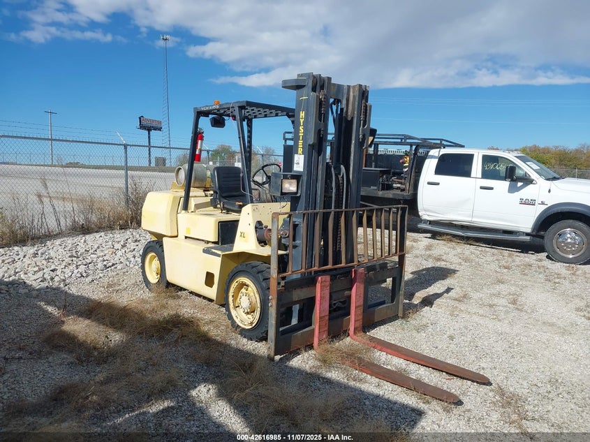 2000 Equipment H80Xl Forklift yellow null null 000000G005D13934W photo #1