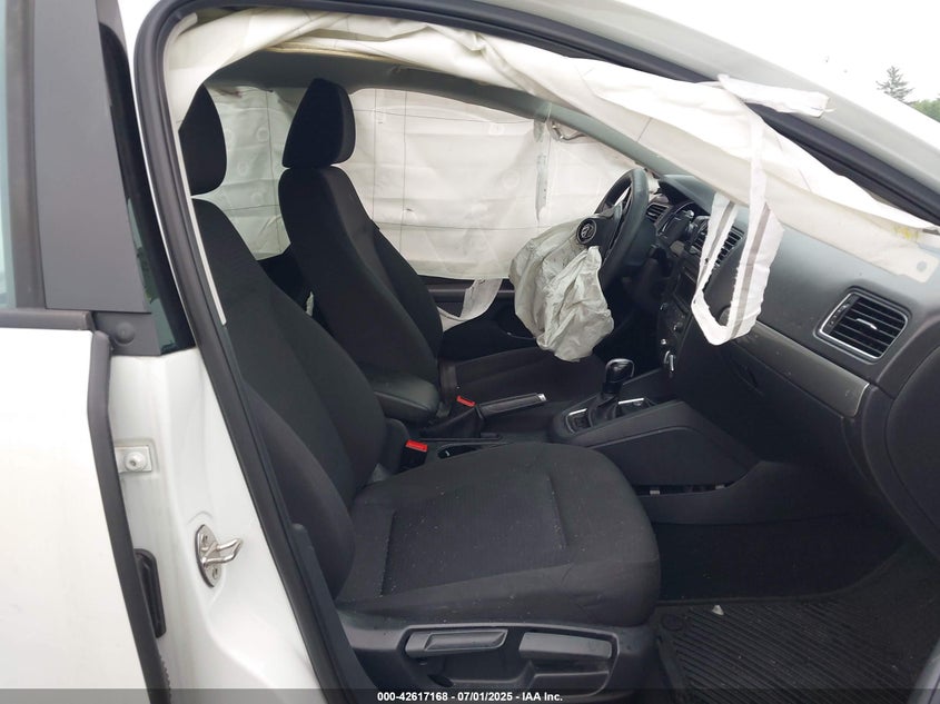 2015 VOLKSWAGEN JETTA VIN: 3VWD17AJ5FM298661