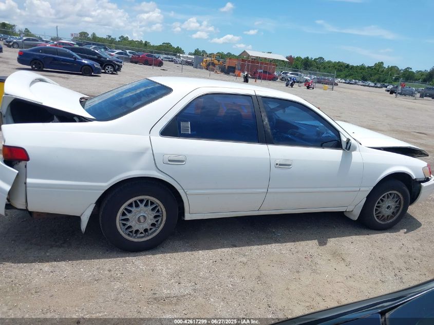 1998 Toyota Camry Le VIN: 4T1BG22K1WU347591 Lot: 42617299