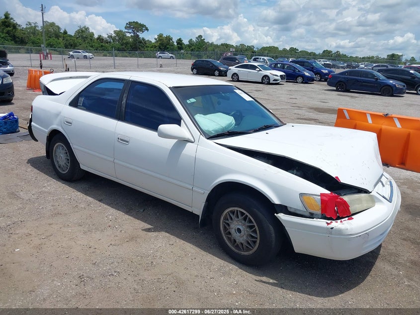 4T1BG22K1WU347591 1998 Toyota Camry Le auction photo 1