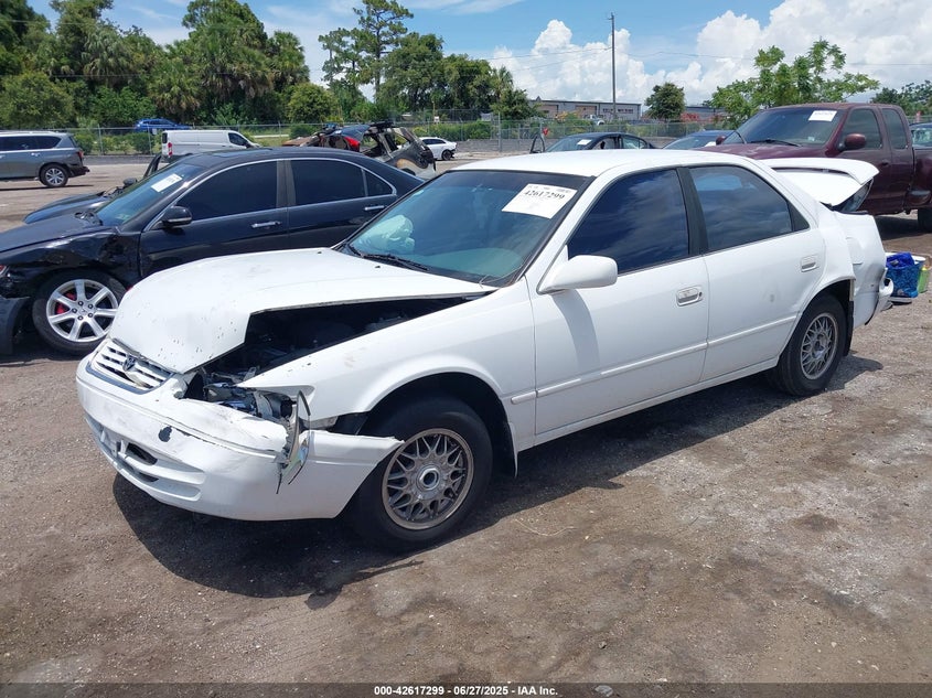 4T1BG22K1WU347591 1998 TOYOTA CAMRY photo no. 2