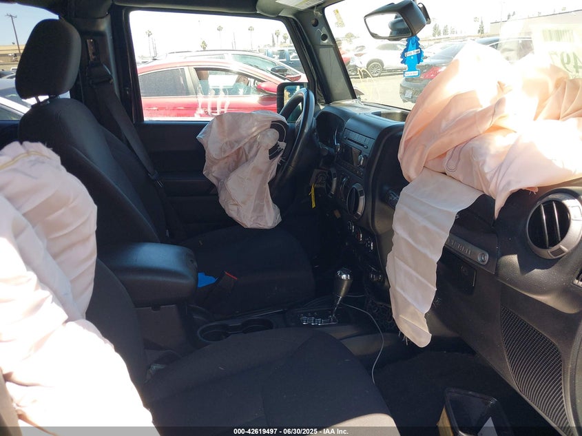 2017 JEEP WRANGLER UNLIMITED SPORT 4X4 - 1C4HJWDG1HL551090