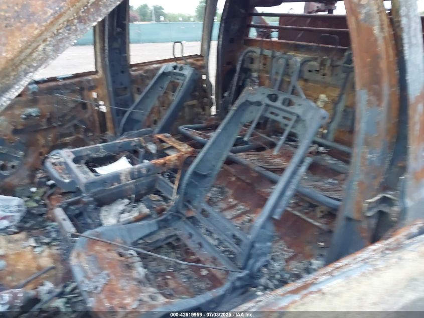 2011 Ford F-350 Chassis Xl VIN: 1FD8W3GT6BEB66592 Lot: 42619959